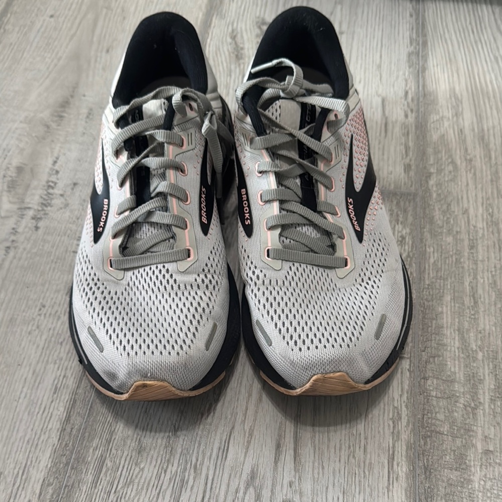 Brooks Gray Running Shoes adrenaline GTS size 10